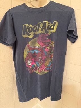 Graphic Tee - Navy Short Sleeve
